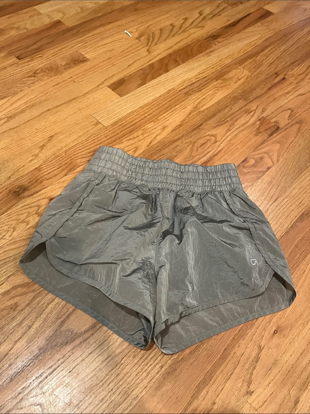 GAP Women's Athletic Shorts in Olive